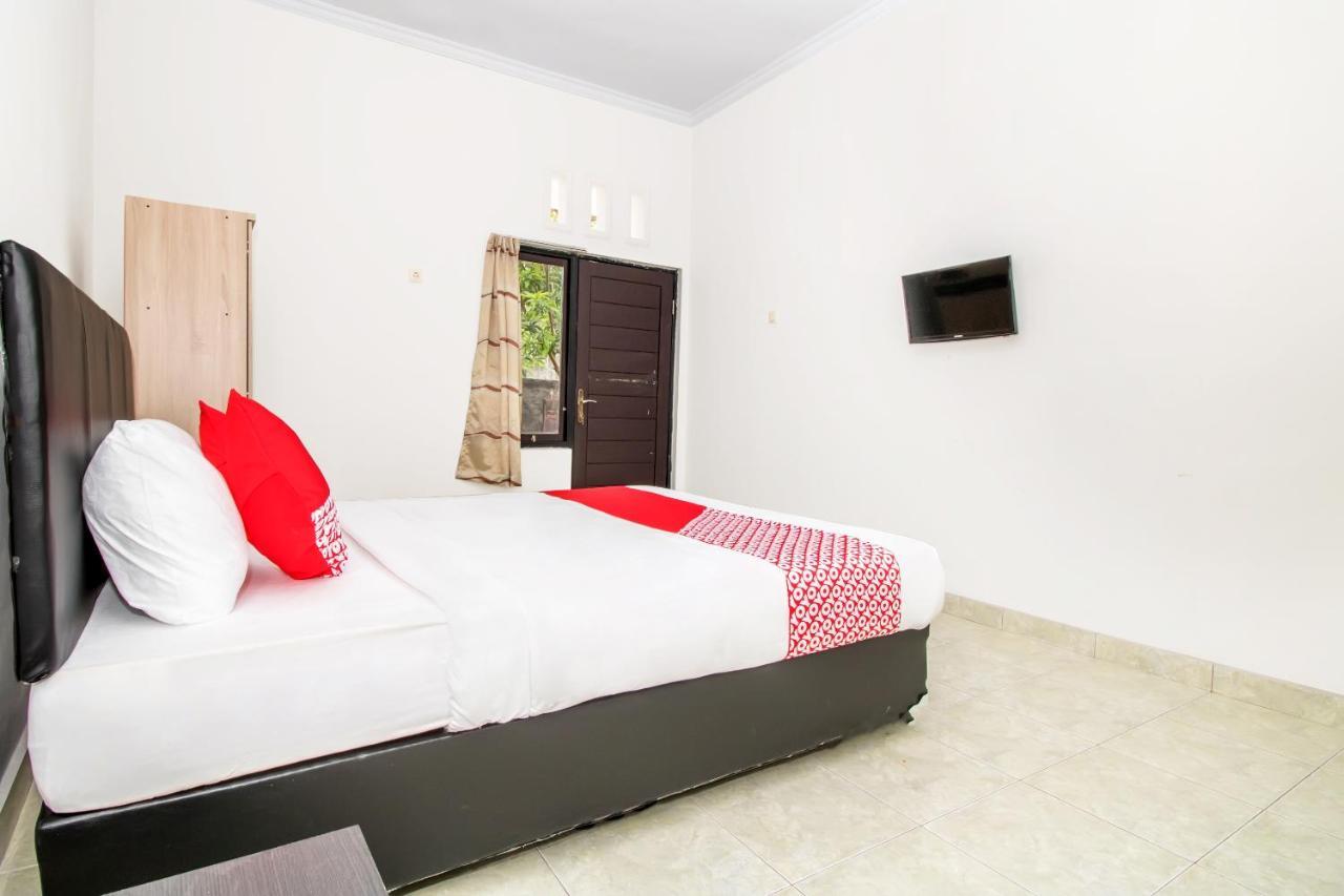 Hotel Oyo 2984 Berlian House Ungasan à Jimbaran Extérieur photo